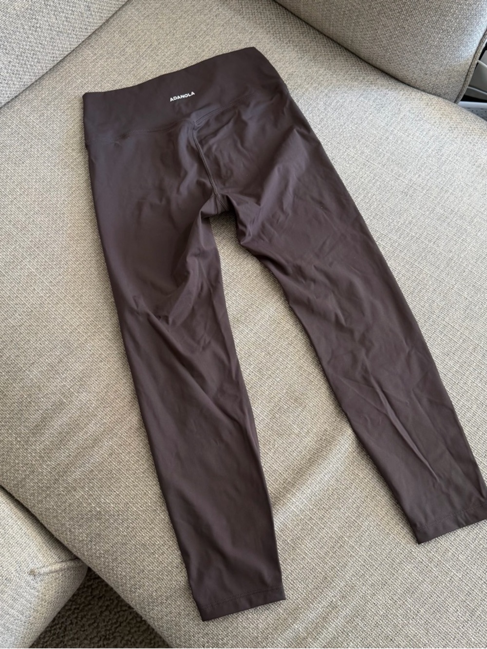 NWOT Adanola Ultimate Leggings 7/8 Length in Coffee Bean